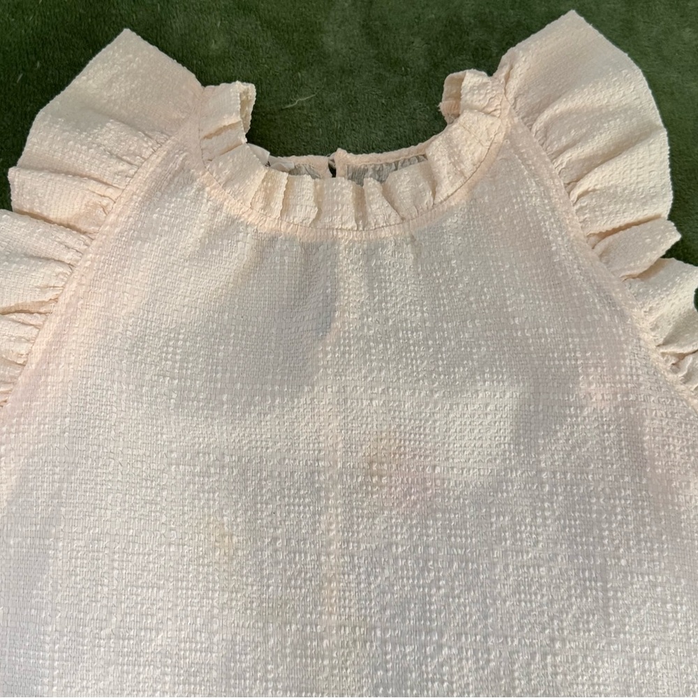 Elegant Textured Light Pink Ruffled Sleeveless Shorty Blouse Tank Top 👚